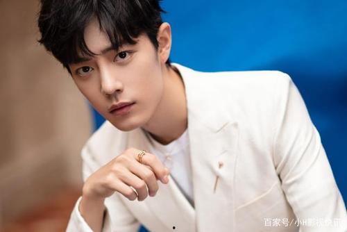 肖战蔡徐坤最新爆料,揭秘娱乐圈背后的惊人真相！